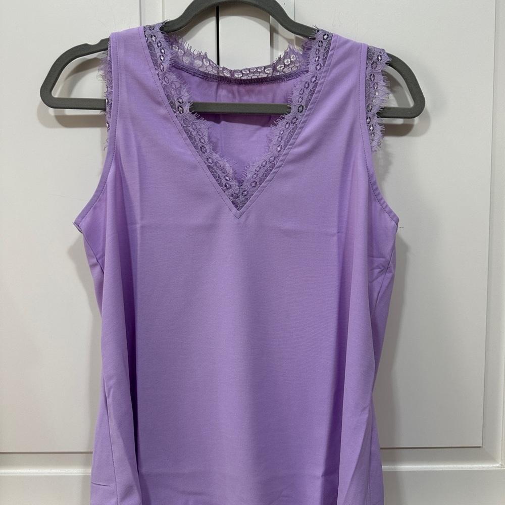 Lavender Sleeveless Lace Trim Top